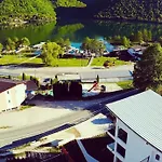 Apartamento Royal Town Luxury With Panoramic View Wake Up To Breathtaking Lake Views And Pure Tranquility