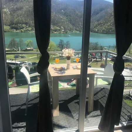 Royal Town Luxury With Panoramic View Wake Up To Breathtaking Lake Views And Pure Tranquility Lägenhet *